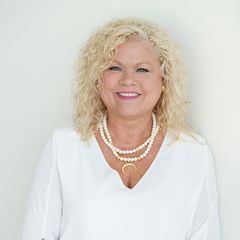 Stephanie Webb